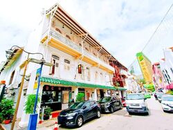 Royal At Chinatown (D1), Retail #581579361